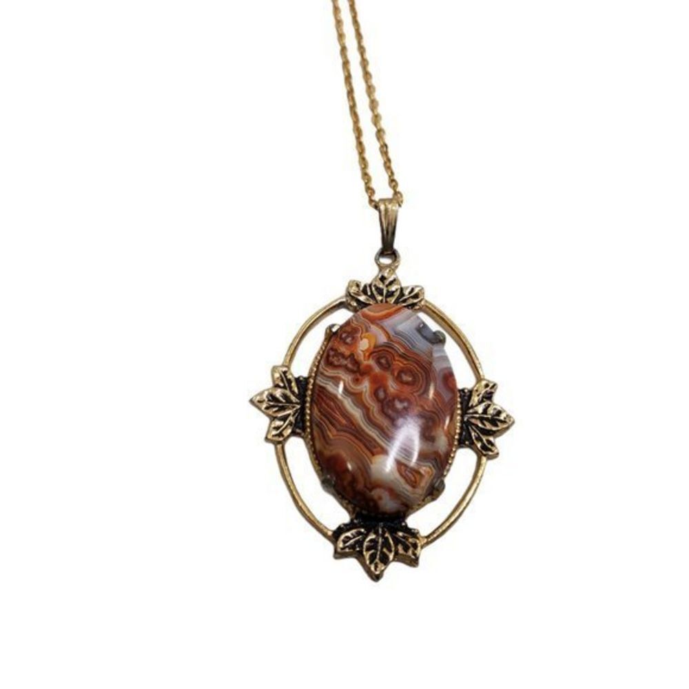 Red Orange Madagascar Agate Necklace‎ Gold Tone Gem